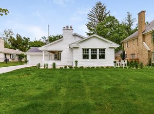 972 Plymouth Rd SE, East Grand Rapids, MI 49506