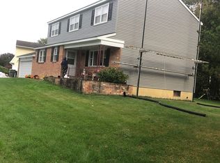 2 Stature Dr, Newark, DE 19713