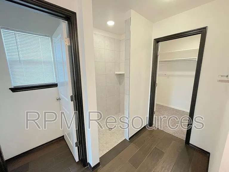 702 Midland Valley St — Photo 14