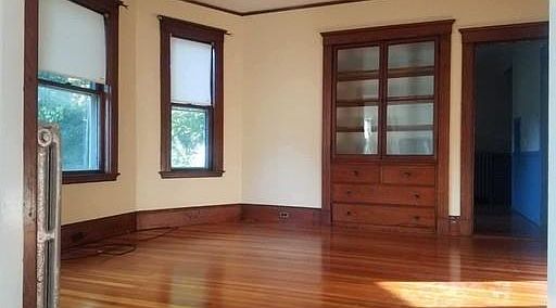 1st image of 295 Thacher St #1