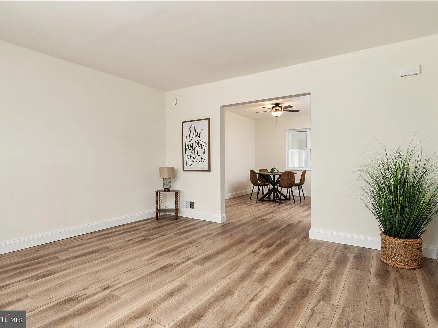 3 bed, 1870 sqft, $2,250 — Photo 3