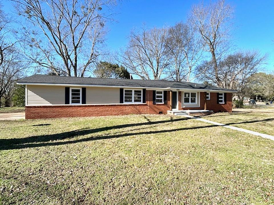 1st image of 3001 Boswell Dr NW