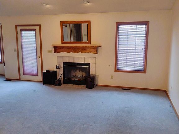 3rd image of 2727 Sagebrush Dr