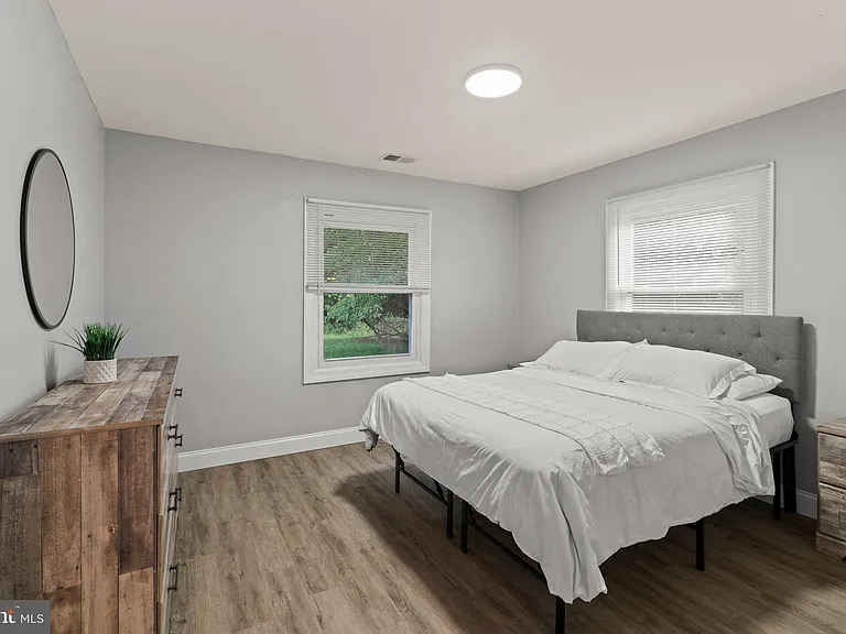 124 Pennypacker Dr — Photo 16