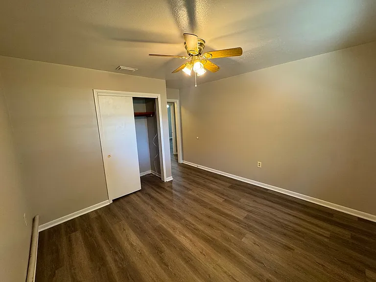 1602 E Sparkman Rd — Photo 43