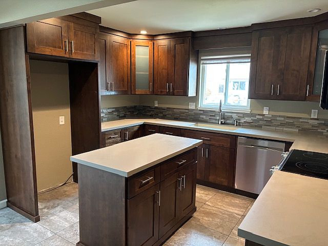 1st image of 317 Lone Oak Dr