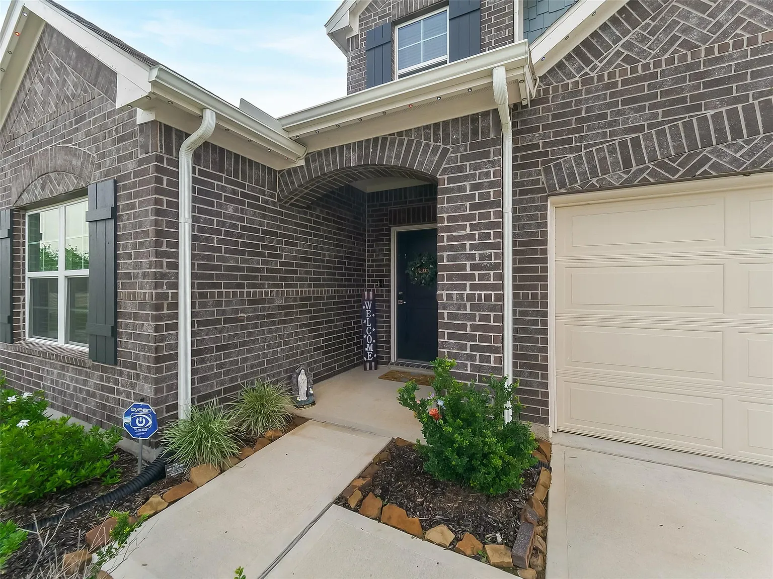 4 bed, 3.0 bath, 2488 sqft, $2,950 — Photo 3