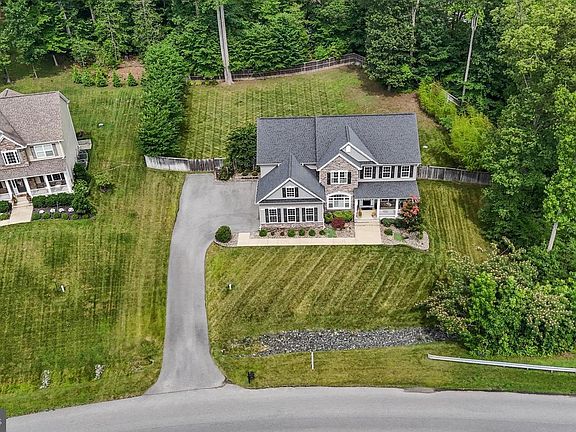 2nd image of 25 Simmons Ridge Rd