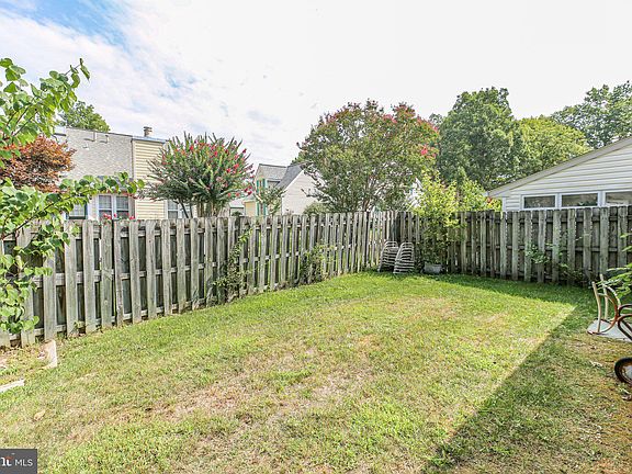 5th image of 11600 Hampshire Ct