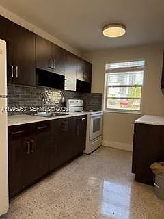 1607 NW 16th Ave #1 Photo 1