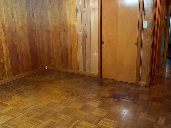 3rd image of 1075 Avenue C