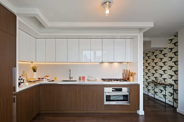 Rented by The Moinian Group | media 2