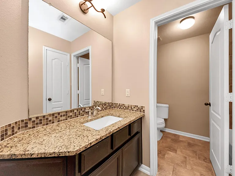 9427 Sapphire Bay Ln — Photo 45