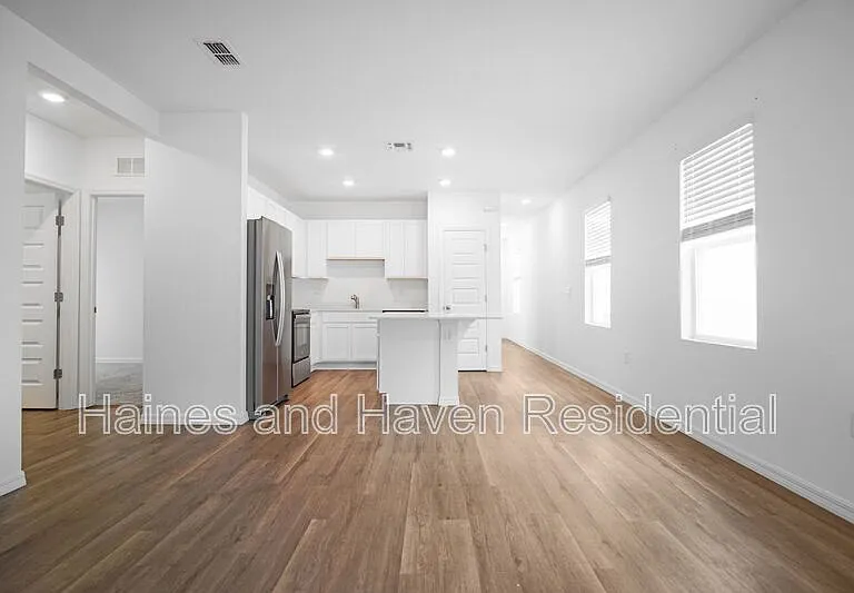 5714 Somerset Dr — Photo 7