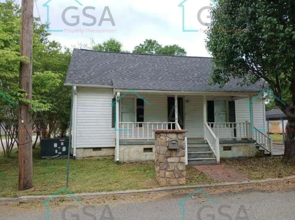 33 9th St, Greer, SC 29651