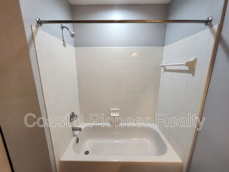9232 Lake Chase Island Way — Photo 29