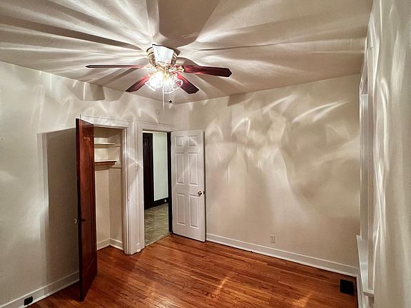 4th image of 4423 S Grand Blvd #2