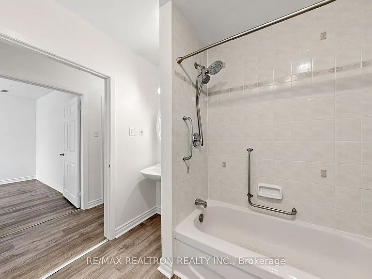 398 Connaught Ave — Photo 27