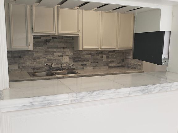 3rd image of 1710 Merton Dr