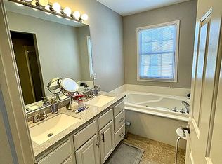 365 Bridgeview Dr, Perrysburg, OH 43551