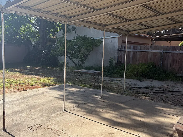 6447 Bellaire Ave — Photo 17