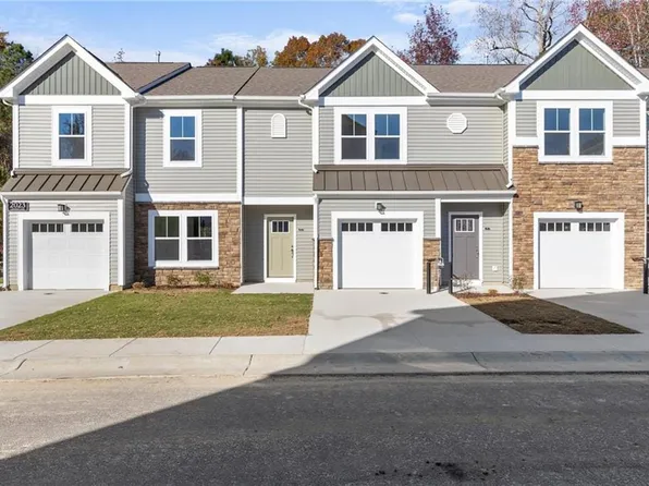 2023 Laycock Ln #102, Suffolk, VA 23435