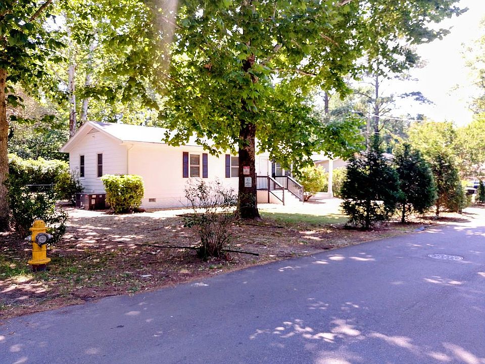 1st image of 228 Short St