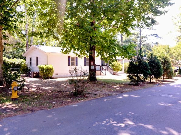 228 Short St
