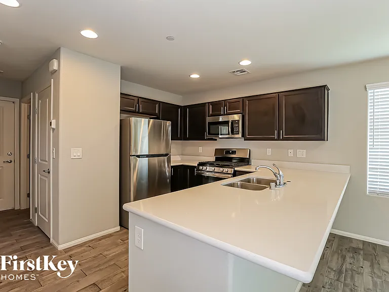 3628 Monkfish Ct — Photo 6