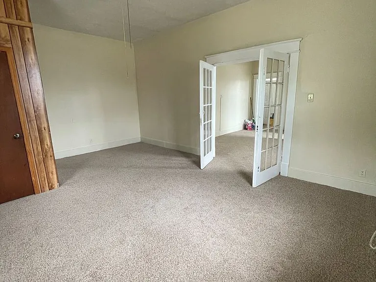 1301 Walnut St — Photo 5