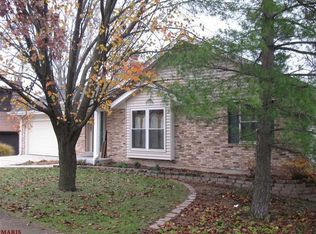 2508 Rain Forest Dr, Wildwood, MO