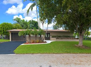 8835 SW 156th Ter, Palmetto Bay, FL 33157