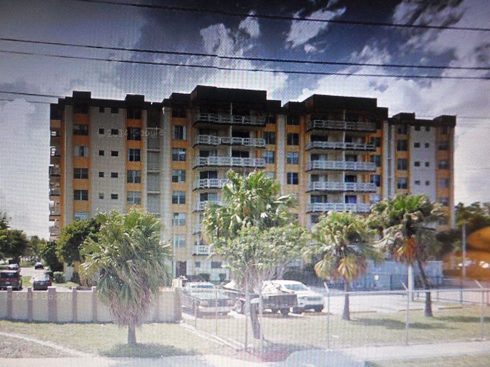 1st image of 15600 NW 7th Ave APT 717