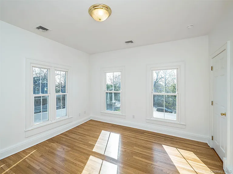 26 Summit Ave #2 — Photo 21