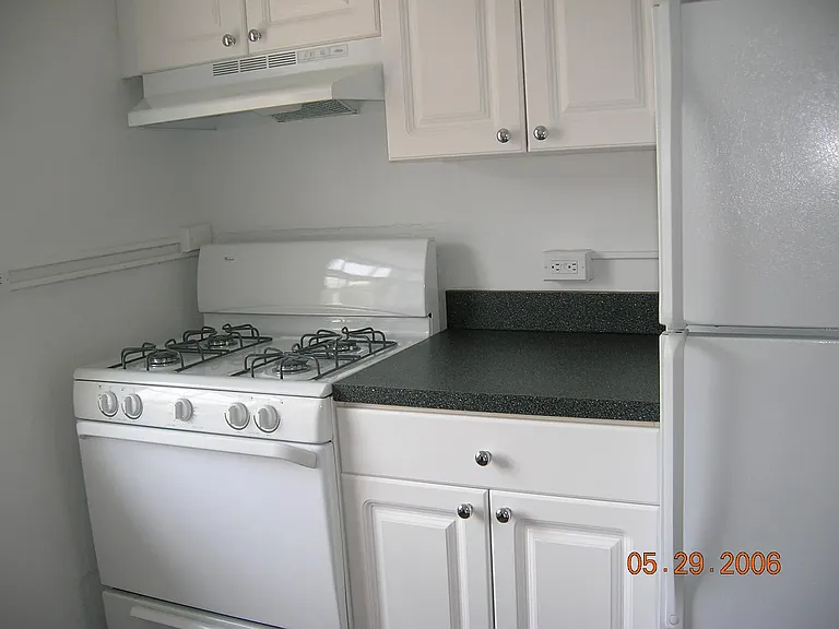 734 N Terrace St — Photo 4
