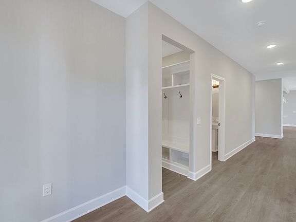 4th image of 226 Wexford Dr