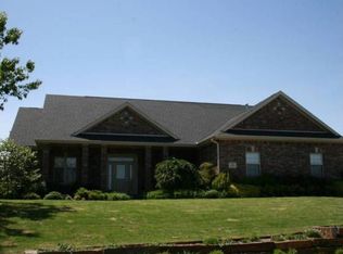 2583 S College Dr, Fayetteville, AR 72701
