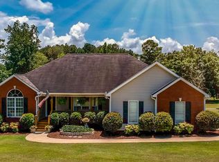 16 Dyer Cir, Carrollton, GA 30116