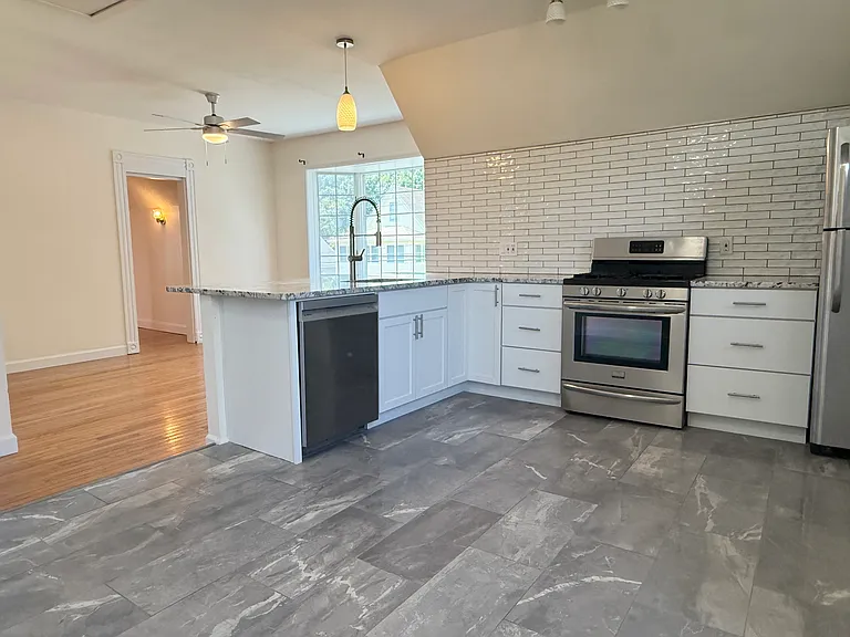 71 Morris Ave #2 — Photo 1