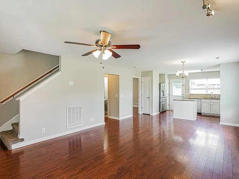 2900 Summer Hollow Ct — Photo 5