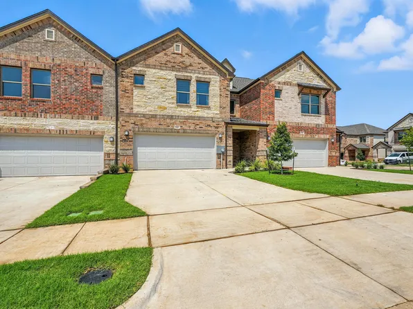 134 Pinkie Holmes Dr, Grand Prairie, TX 75050