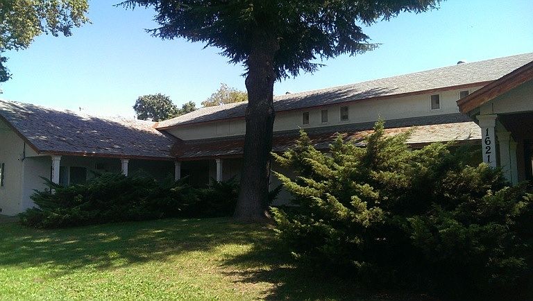 2nd image of 1621 Lisbon Ave APT 11