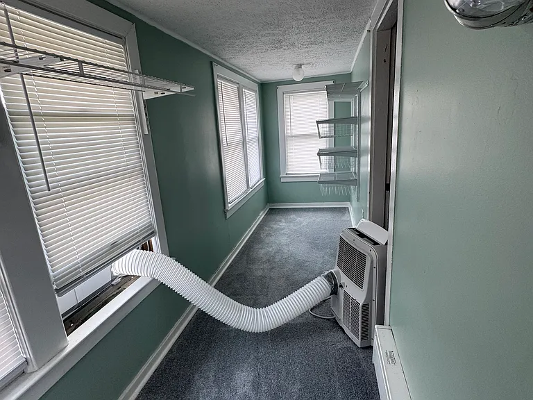 109 Tower Ln — Photo 5