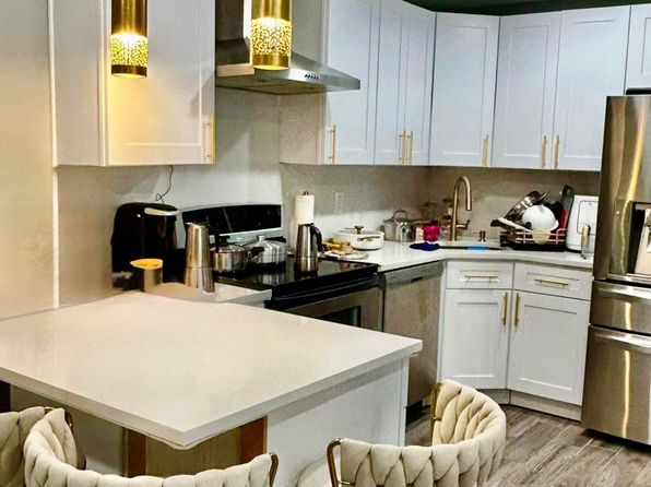 1002 Unicorn Way APT F3