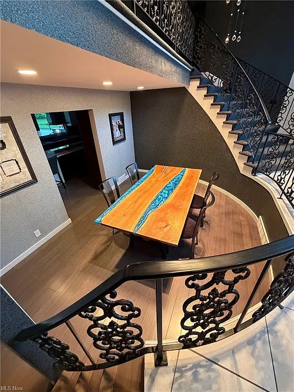 5 bed, 4000 sqft, $6,500 — Photo 3