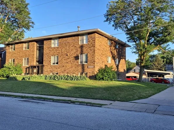 1445 W 16th St #2, Davenport, IA 52804