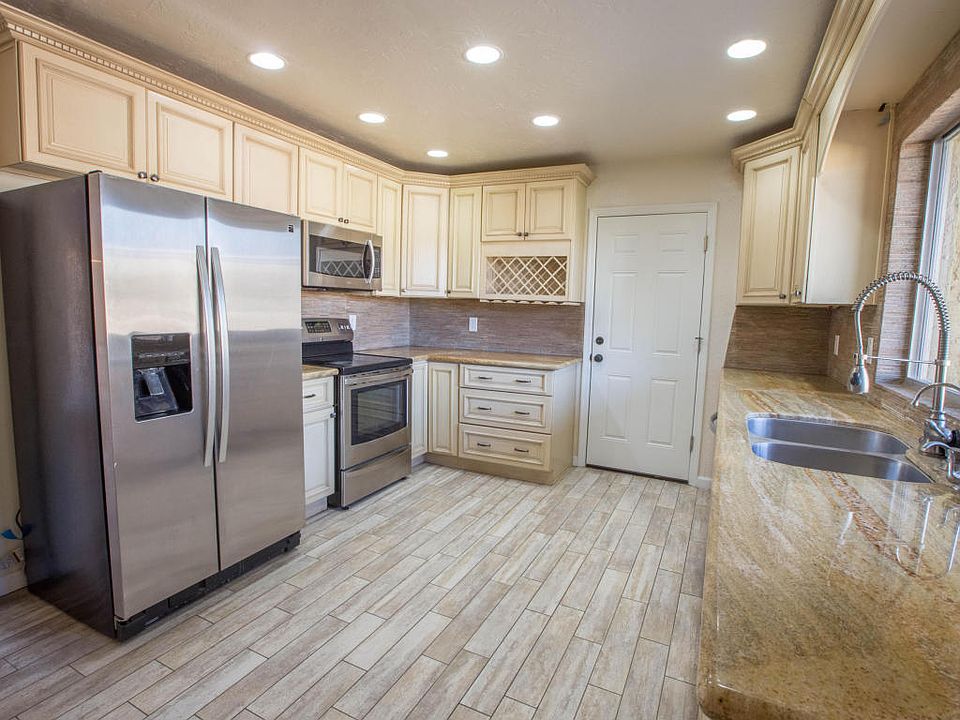 1st image of 2075 E Aspen Dr