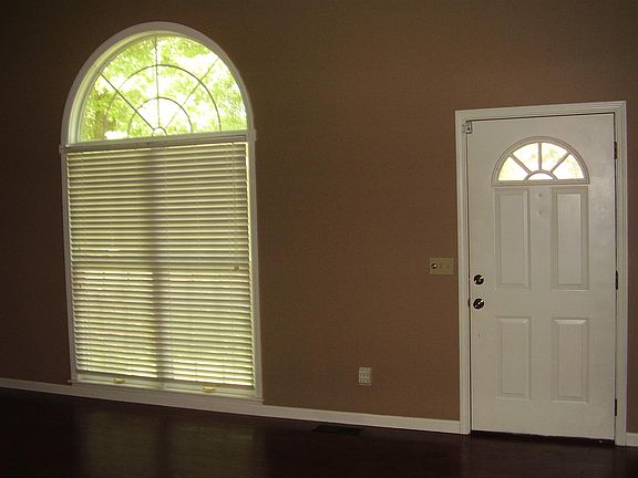 2nd image of 109 Terrace Dr