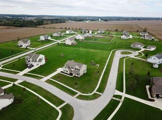 100 Manchester Dr, Pataskala, OH 43062