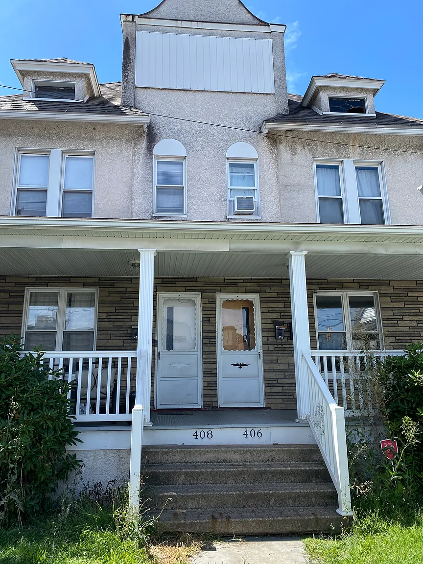 406 Railroad Ave #406 photo 1